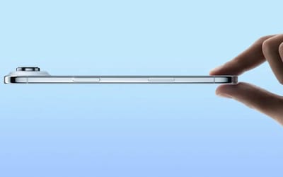 apple-execs-challenge-people-to-bend-iphone-air