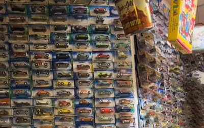 Nephew goes up to uncle’s old attic and finds it packed wall-to-wall with Hot Wheels worth a fortune today
