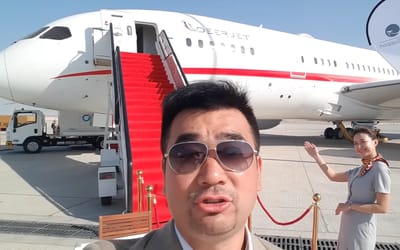 Man shows what it's like inside world's only privately owned BBJ Dreamliner and it's too nice to take your eyes off