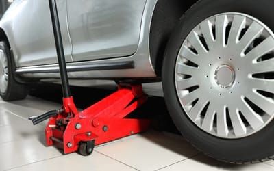 Why you need to follow the 3/4 rule if you're using a floor jack