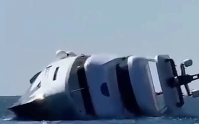 Owner had $1M luxury yacht delivered for it to dramatically sink 15 minutes after launch