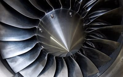 This is how the $30M world's largest jet engine compares to the $3K world's smallest jet engine