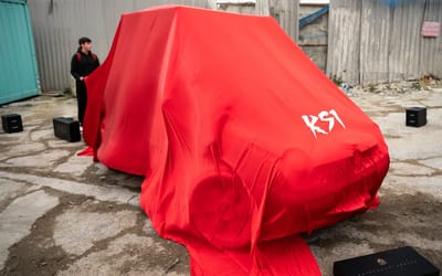 YouTuber buys KSI's old Volkswagen Lupo and turns it into an off-road monster within 1 week