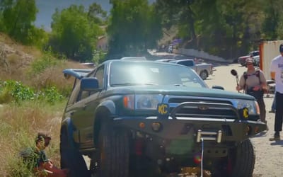 Toyota 4Runner stuck in impossible off-road spot and man faces the ultimate challenge to free it to make it his own