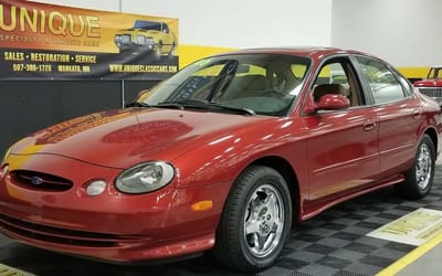 Minnesota driver has kept their Ford Taurus in showroom condition for 30 years