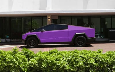 Arizona Cybertruck owner gets surprise after bringing it in for minor repair, but Tesla make it up to him