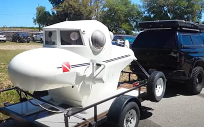 Guys from Utah and Indiana tested the world's smallest submarine and it was entertaining but stressful