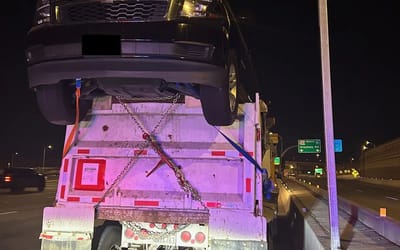 It's hard to believe the way this Arizonan was hauling their Chevy and Lincoln is actually legal