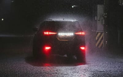 Study suggests that having front-facing green brake lights on cars could benefit everyone