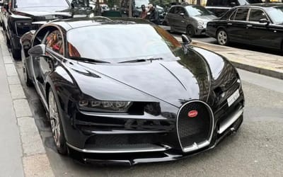 Luxury car spotter has day to remember after walking past hotel in Paris
