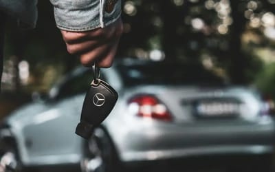 Man shows off secret key fob hack that no dealership tells you and proves it's universal by using it on Porsche, Mazda and Mercedes