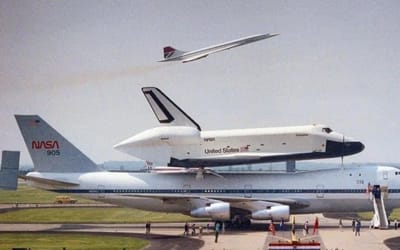 Rare photograph captures Concorde taking off as NASA’s Boeing 747 hauls a 150-ton Enterprise Shuttle
