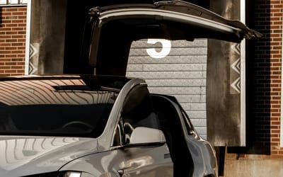 Man shares important Tesla hack which lets you get out if the electrical doors fail