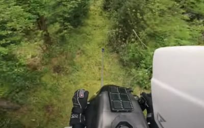 volonaut-airbike-video-test-footage-forest