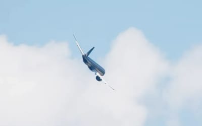 Embraer E195 defies all physics with a vertical take-off and very tight turns before an impressively short landing