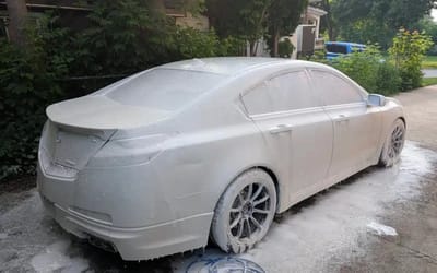 drivers-stunned-20-soap-sprayer-china-cleaned-car