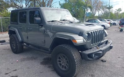 florida-thieves-took-v8-jeep-wrangler-saw-interior-decided-to-ditch-it