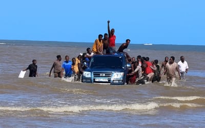 Kenyan locals filmed hauling a mysterious vehicle from the ocean, with no one able to explain where it came from