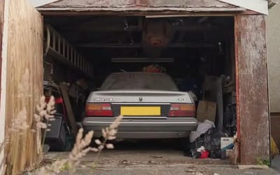 Old Ford not run for over 20 years attempted to start before first wash in decades