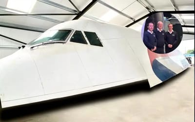 Friends rebuild Boeing 747 with cockpit fully operational as flight simulator