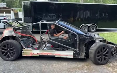 Guy cuts up Tesla Model S Plaid so he can have a ‘Cyber kart’