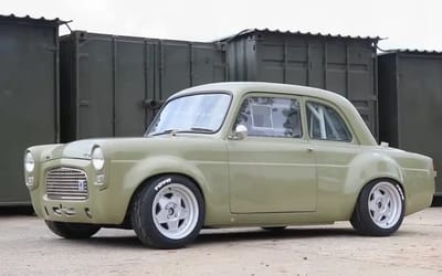 Guy took a rust bucket classic Ford and transformed it into a lethal race car