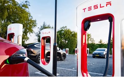 Guy used both the V2 and V3 Tesla Superchargers to see if it actually matters which one you use