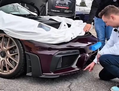 Guys in Massachusetts have no clue how to unwrap their Porsche Spyder RS