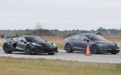 Corvette ZR1 and Tesla Model S Plaid face off in drag race clash of American heavyweights with interesting results