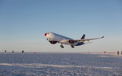 Pilot successfully lands an Airbus A330 in Antarctica for the first time ever in amazing accomplishment