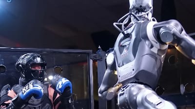World's first human vs robot MMA fight has happened in San Francisco and the footage is wild