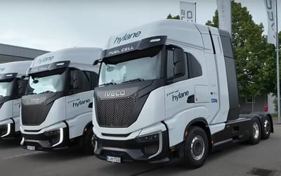 Man drives hydrogen truck for the first time after everyone tore them to shreds then gives his verdict