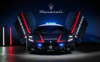 Italy just showing off with new Maserati MCPura and Alfa Romeo Giulia Quadrifoglio police cars
