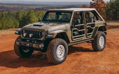 jeep-honors-us-service-members-with-exclusive-jeep-wrangler-commando-392-special-edition