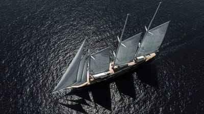 jeff-bezos-maintenance-koru-abeona-yacht