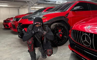 Kai Cenat showed off his complete garage with all his cars wrapped the same color