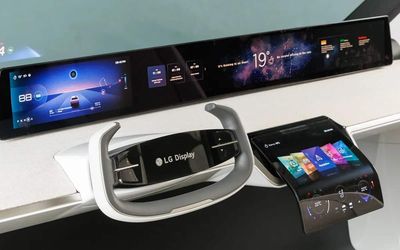 Move over, Tesla – LG unveils crazy car display at CES