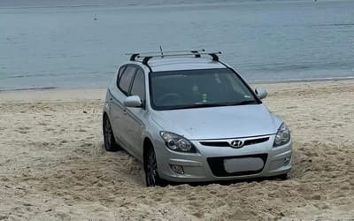 Locals baffled by mystery car found on Sydney’s Balmoral beach