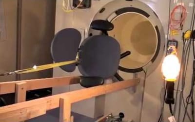 mri-machine-tests-with-magnetic-items