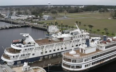 Man discovers abandoned casino cruise ship that still has everything left inside