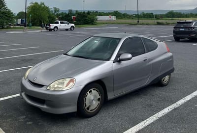 Man who drives Honda Insight with 982,000 miles explains what it's like to use the hybrid car