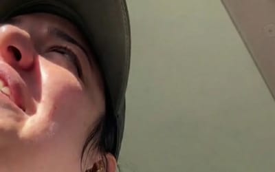 Mercedes driver goes three years without an oil change and tells the mechanic not to yell at her