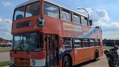 oranje-bus-netherlands-fans-world-cup-texas