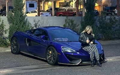 Owner of this C8 Corvette has the best trick to stop people posing with his car