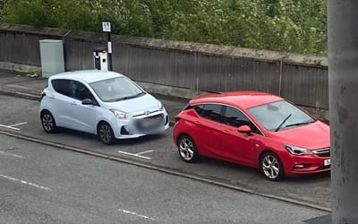 bizarre-note-windshield-parking-glasgow-reddit