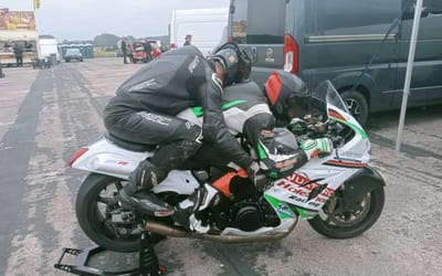 Two riders on a single Suzuki Hayabusa set unofficial motorcycle speed record during practice run