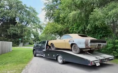 Pennsylvania men make incredible 1969 Dodge Charger 500 Hemi barn find in muscle car lovers' dream