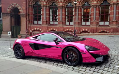 Experts shed light on $190k mysterious pink McLaren that’s been parked outside London hotel for four years