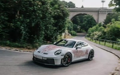 porsche-911-had-700-hours-of-work-so-exclusive-not-even-the-richest-billionaire-could-buy-it