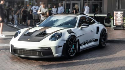 porsche-ceo-porsche-911-wont-go-electric
